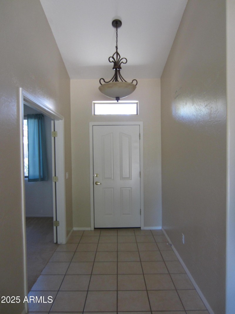 1071 Vista Grande 028