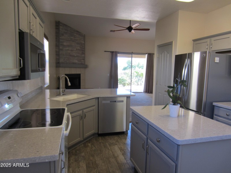 1071 Vista Grande 058