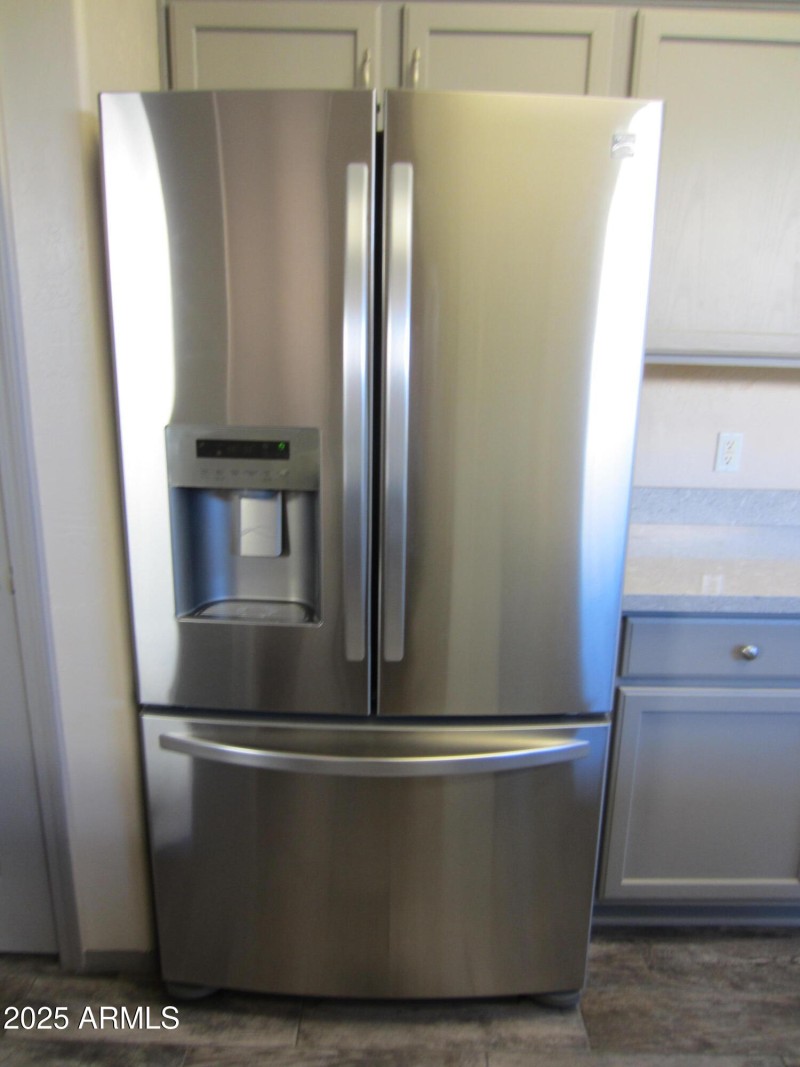 1071 Vista Grande 046