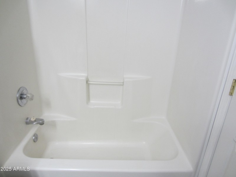 1071 Vista Grande 080