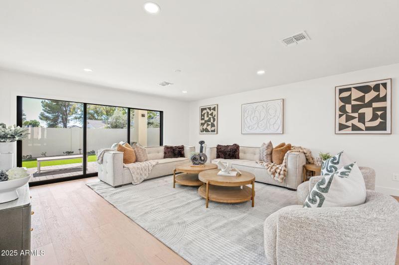 4333 E Fairmount Ave - 15