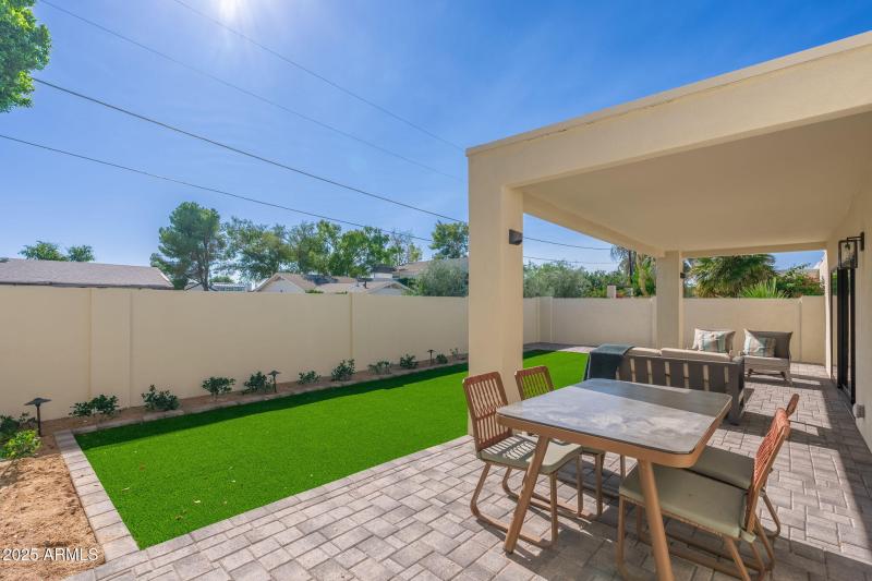 4333 E Fairmount Ave - 36