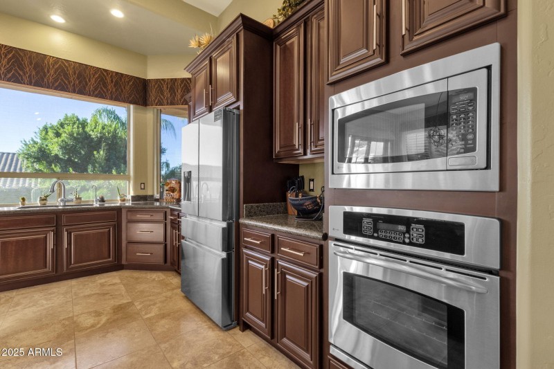 20-web-or-mls-12541-e-laurel-ln