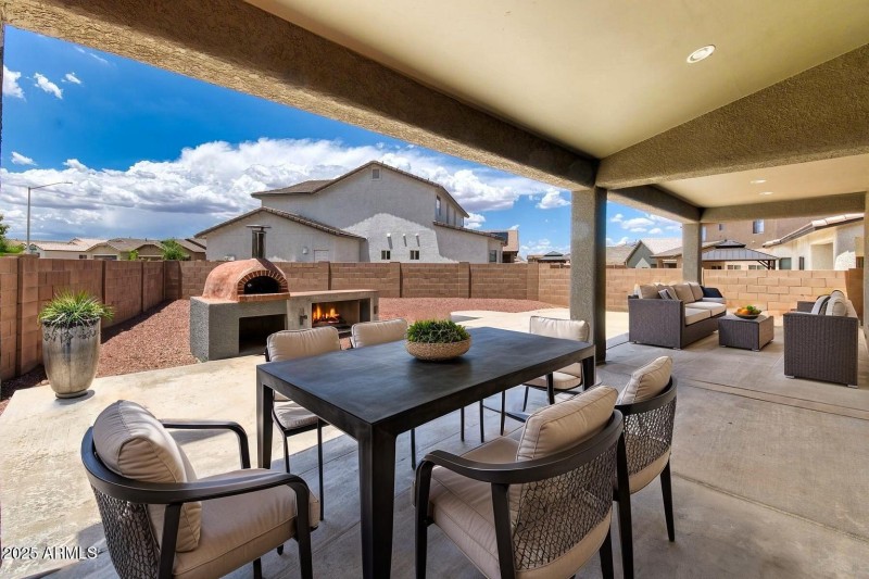 20250709191344155595000000-o - Outdoor -