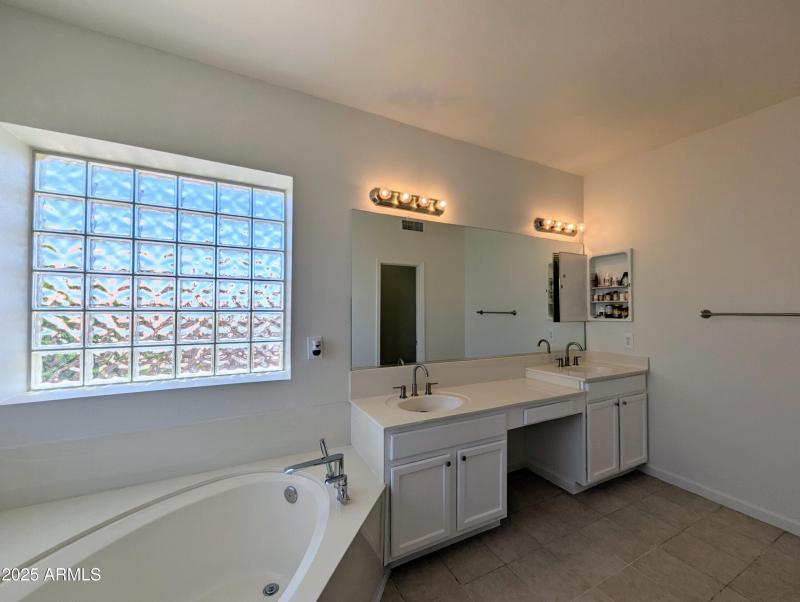 12425 W ENCANTO BLVD