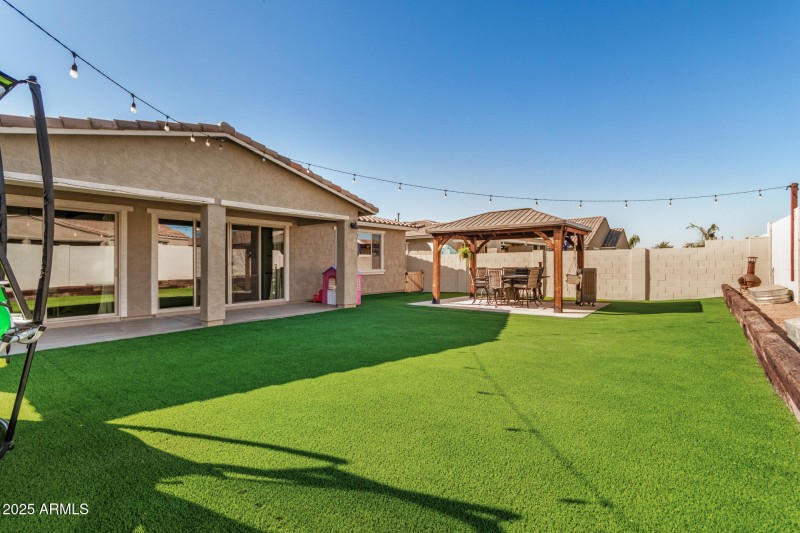 Side yard and exterior details