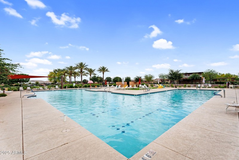 99-web-or-mls-OlivosNeighborhood-04