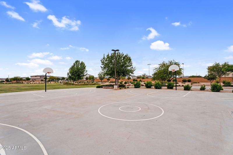 108-web-or-mls-OlivosNeighborhood-13