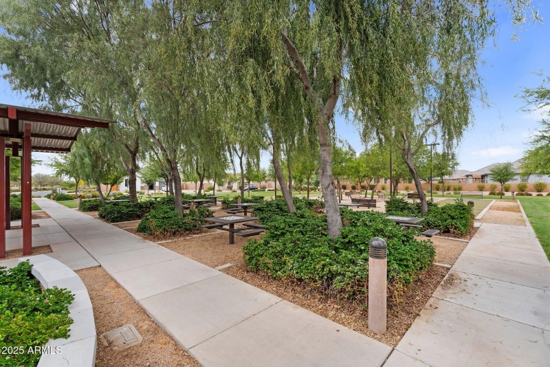 121-web-or-mls-OlivosNeighborhood-26