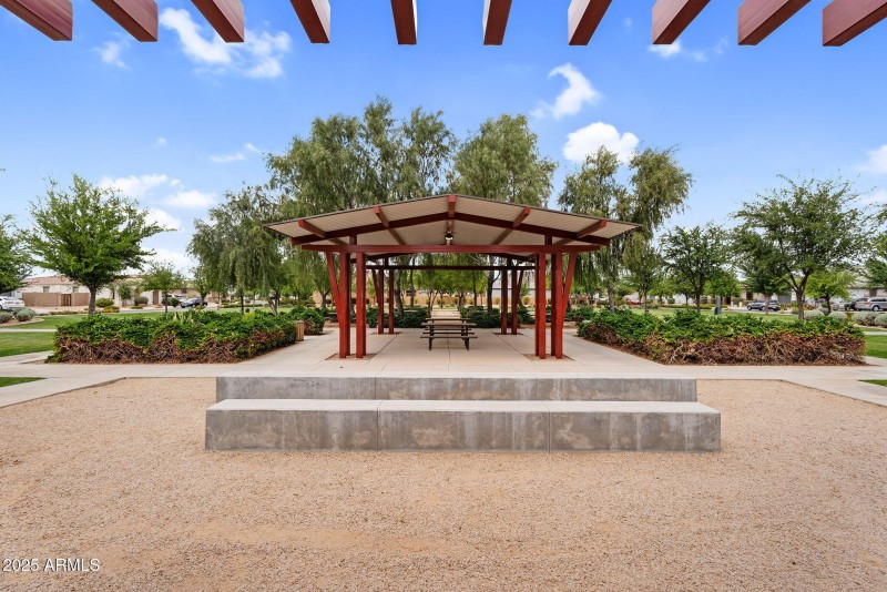 124-web-or-mls-OlivosNeighborhood-29