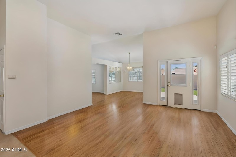 5-web-or-mls-9125-e-captain-dreyfus-ave