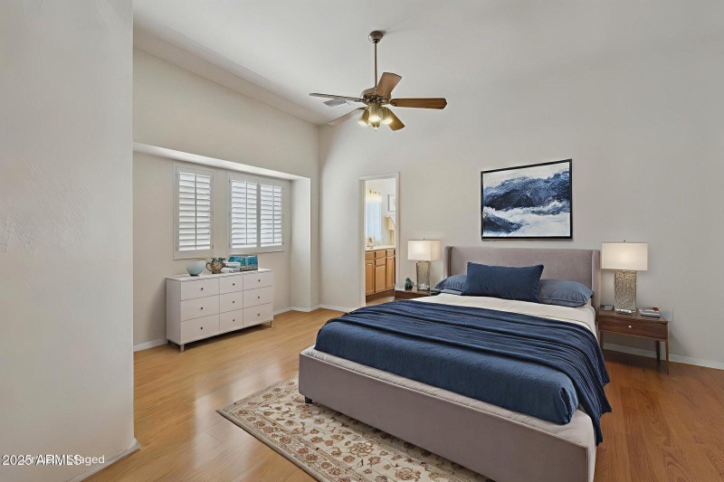 26-web-or-mls-9125-e-captain-dreyfus-ave