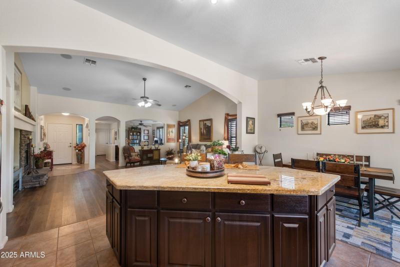 12-709-E-Saddle-Way-12