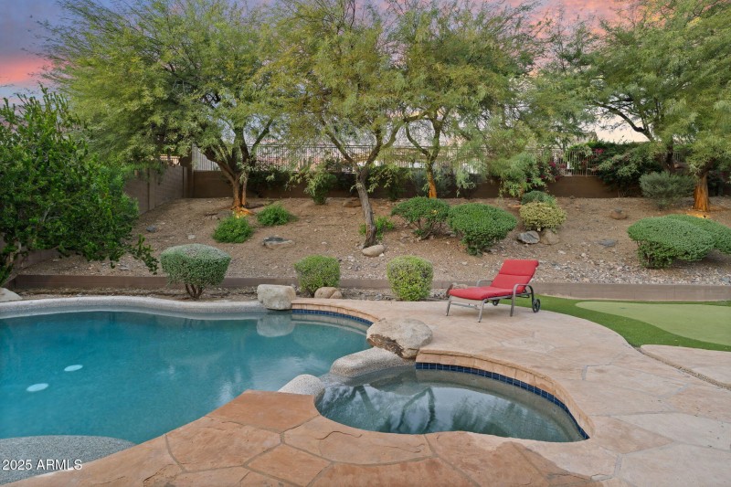 Sparkling HeatedPool and Spa