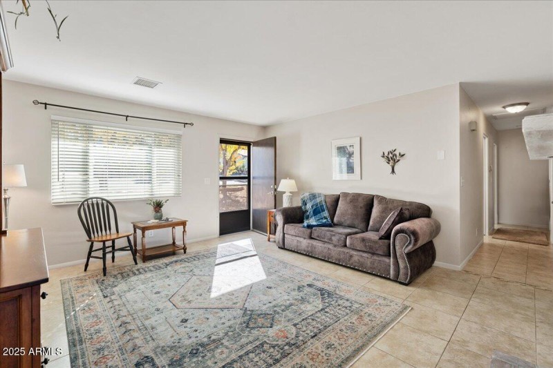 05-Entrance to Living Room