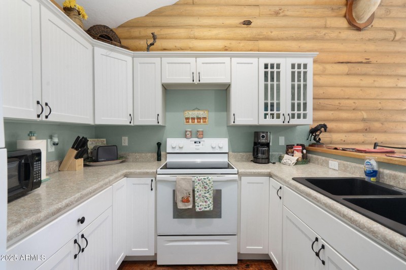 81-web-or-mls-QVB08619