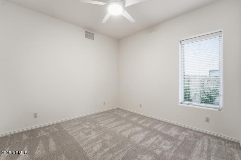 722 W Moon Valley Dr-14