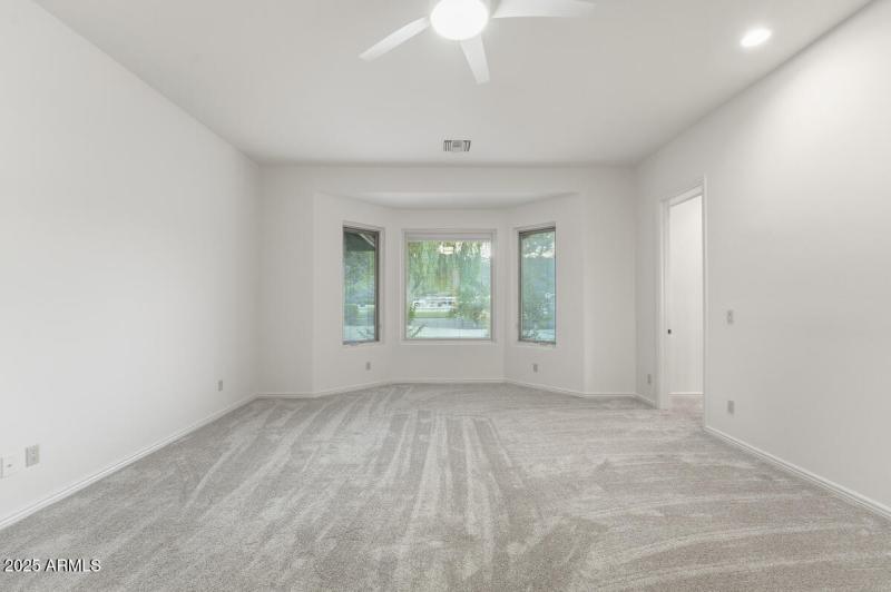 722 W Moon Valley Dr-34