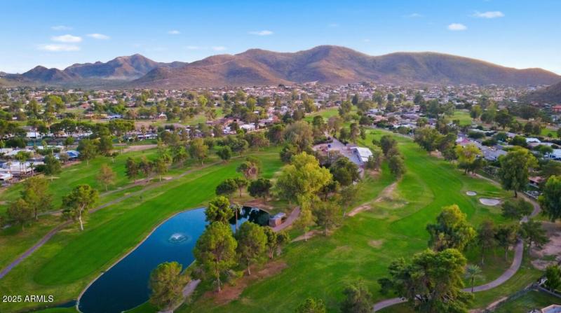 722 W Moon Valley Dr-54