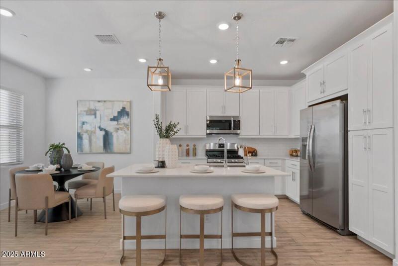 STAINLESS APPLIANCES