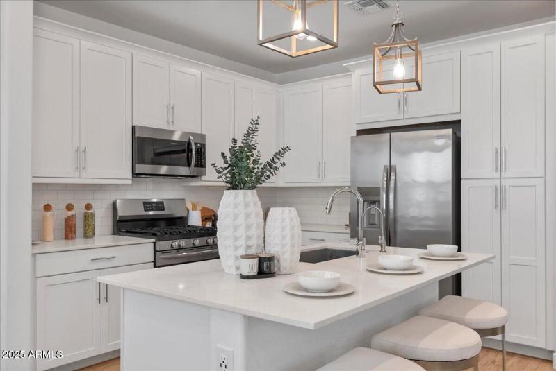 PERFECT FOR ENTERTAINING!