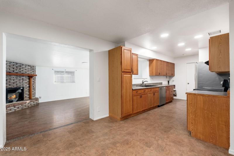 3215 W Sharon Ave, 11-06 - 02