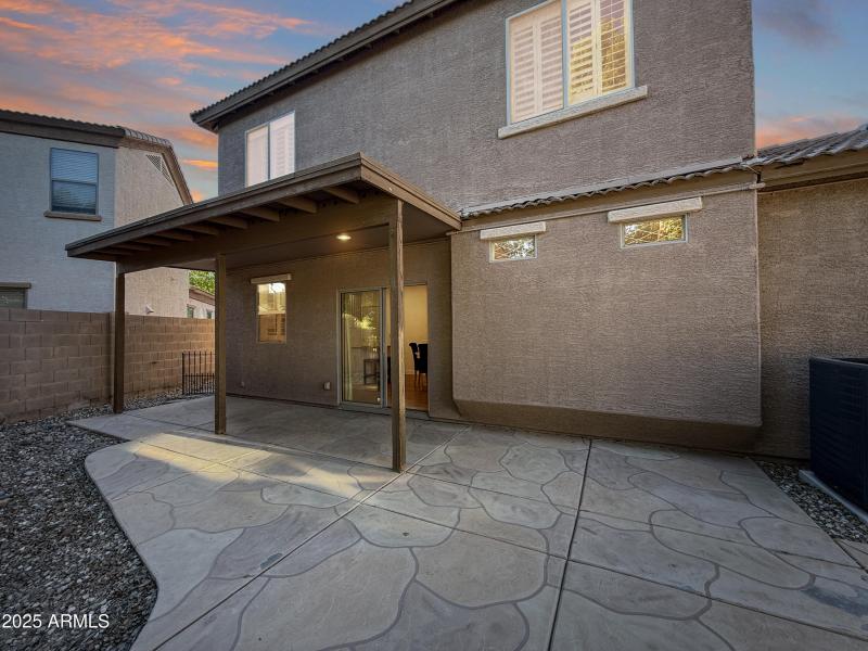 Covered Patio with Flagstone Surface