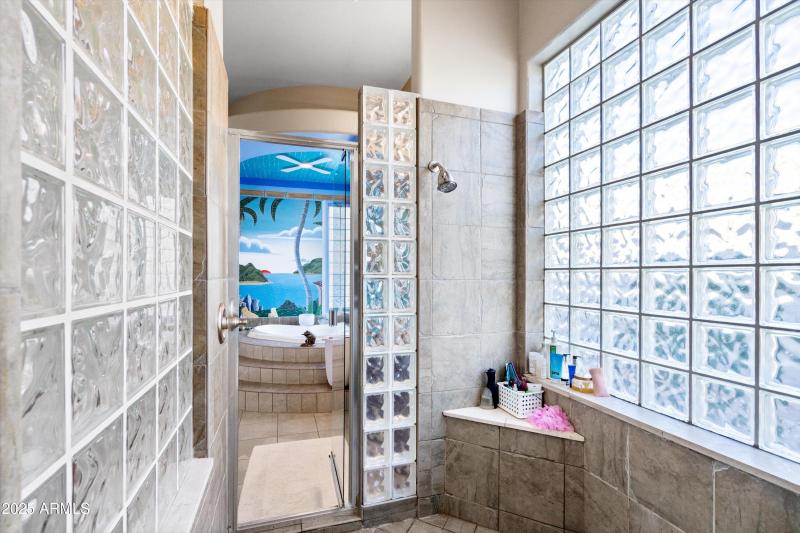 29-Large Primary Bathroom