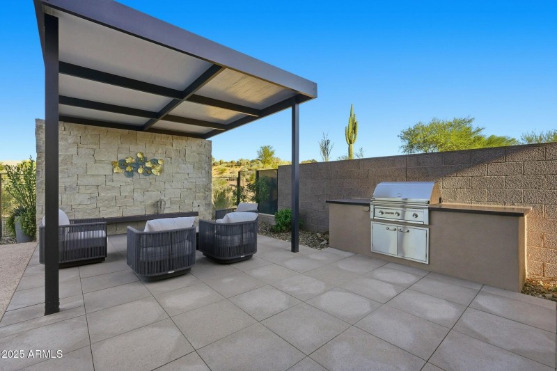 042_Covered Patio BBQ