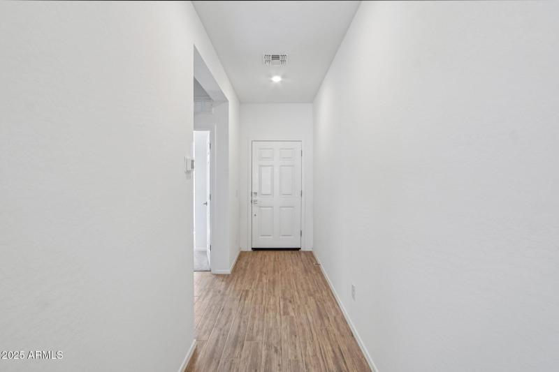 5-web-or-mls-W Mellen Ln-S3009-005