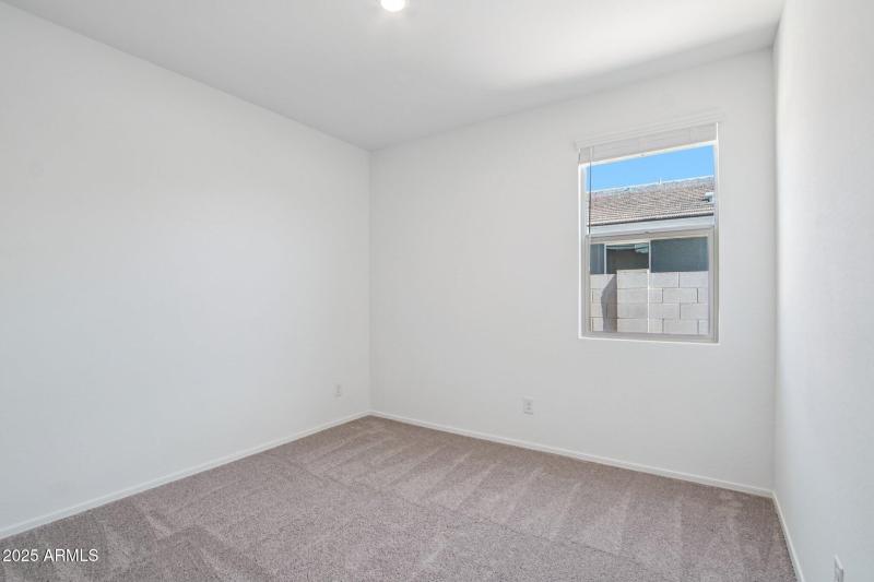 18-web-or-mls-W Mellen Ln-S3009-018