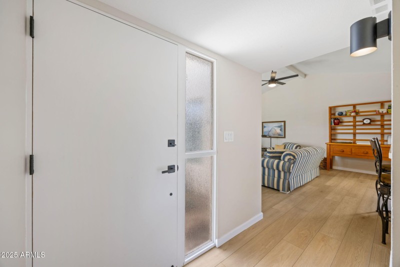 5-web-or-mls-4800-n-68th-st