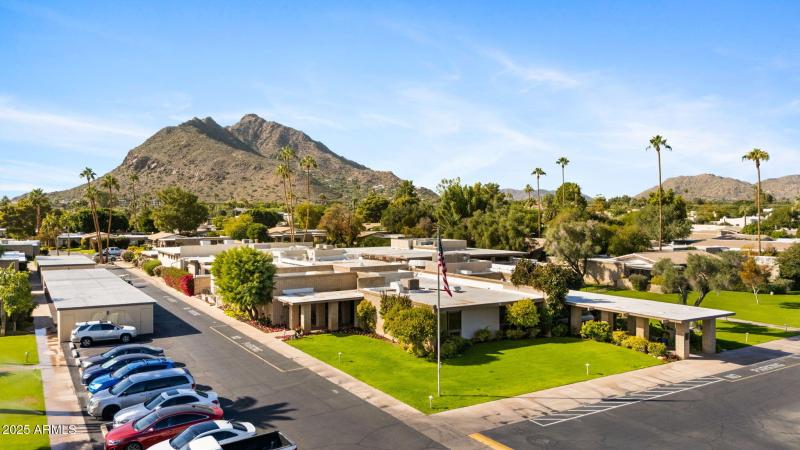 28-web-or-mls-4800-n-68th-st