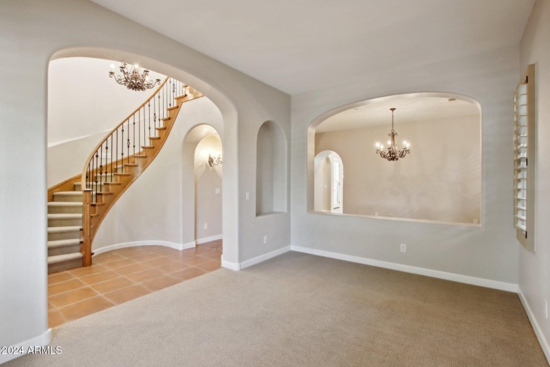 18-web-or-mls-E Via De Vaquero Dr-018