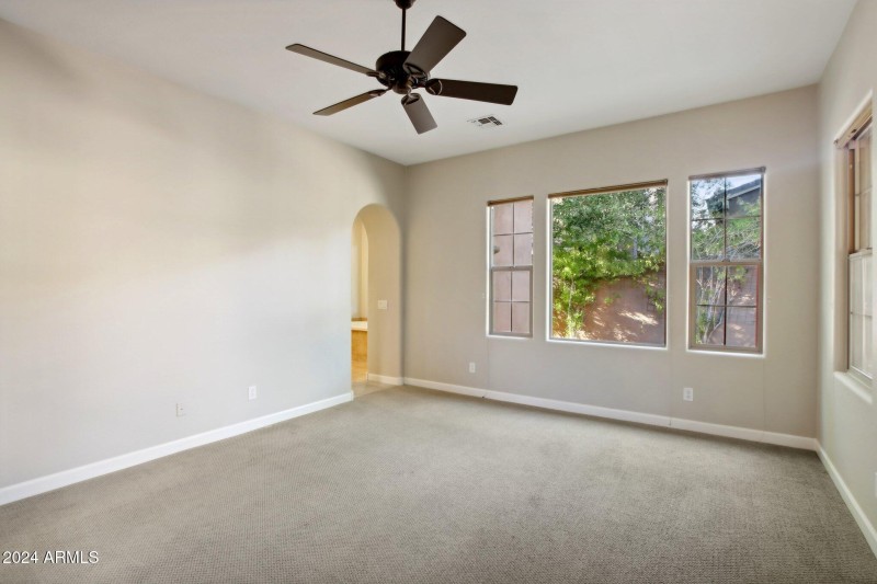 28-web-or-mls-E Via De Vaquero Dr-028