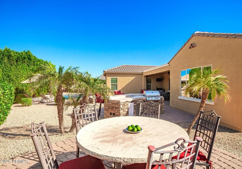 Backyard sitting area E 01