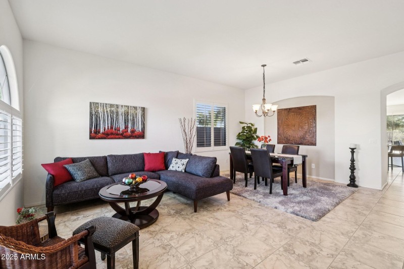 4-web-or-mls-W Sweet Acacia Dr-S0711-004