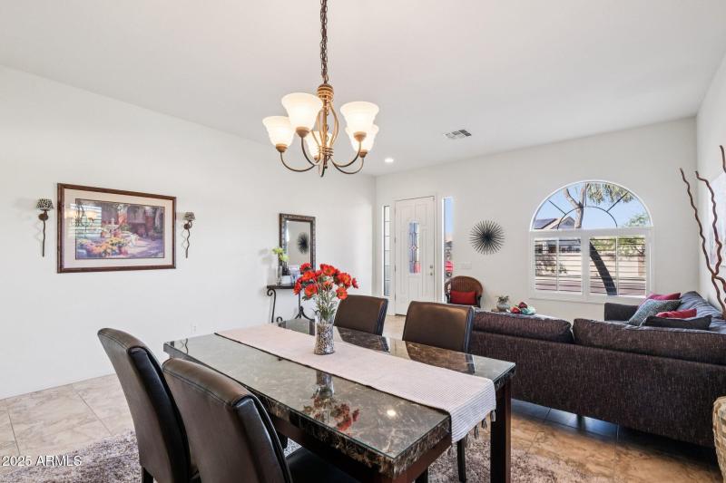 6-web-or-mls-W Sweet Acacia Dr-S0711-006