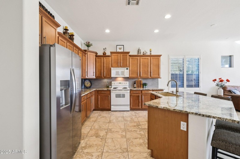 17-web-or-mls-W Sweet Acacia Dr-S0711-01