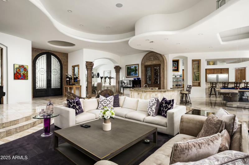 6649 E Berneil Dr-10