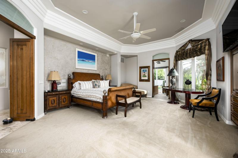 6649 E Berneil Dr-25