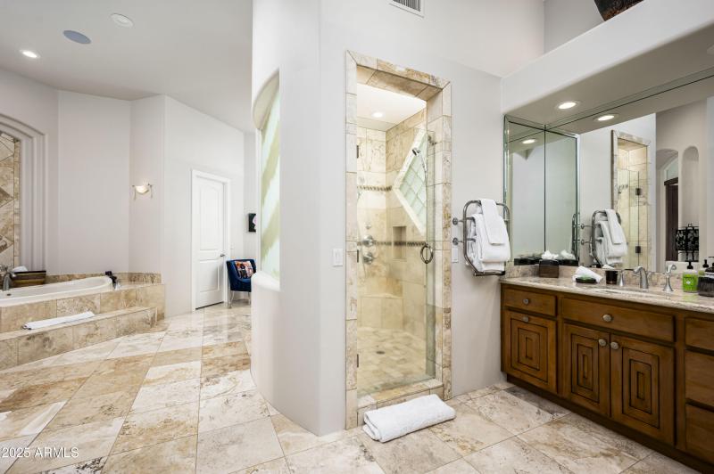 6649 E Berneil Dr-29