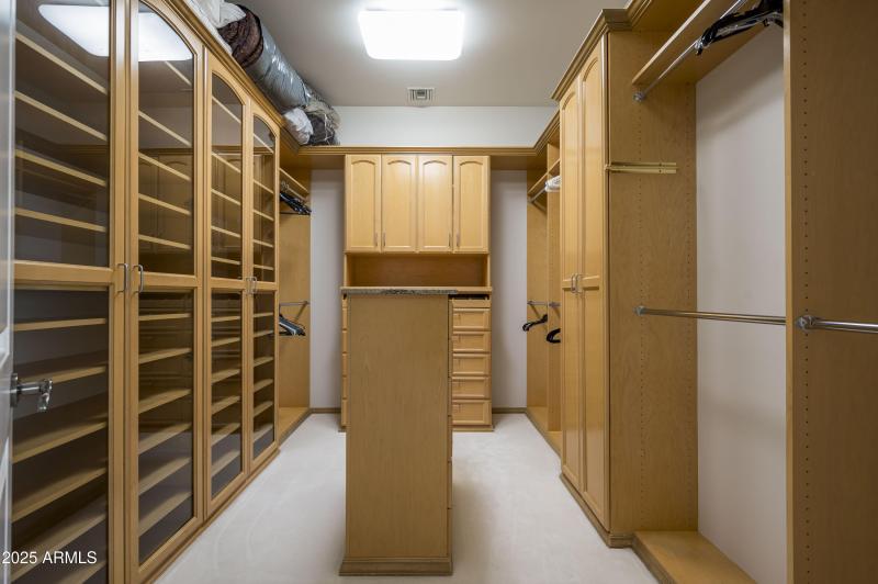 6649 E Berneil Dr-31