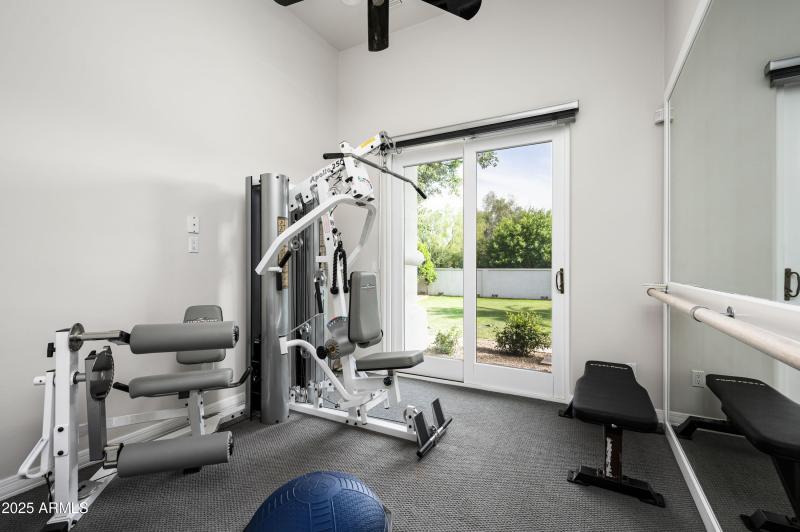 6649 E Berneil Dr-33