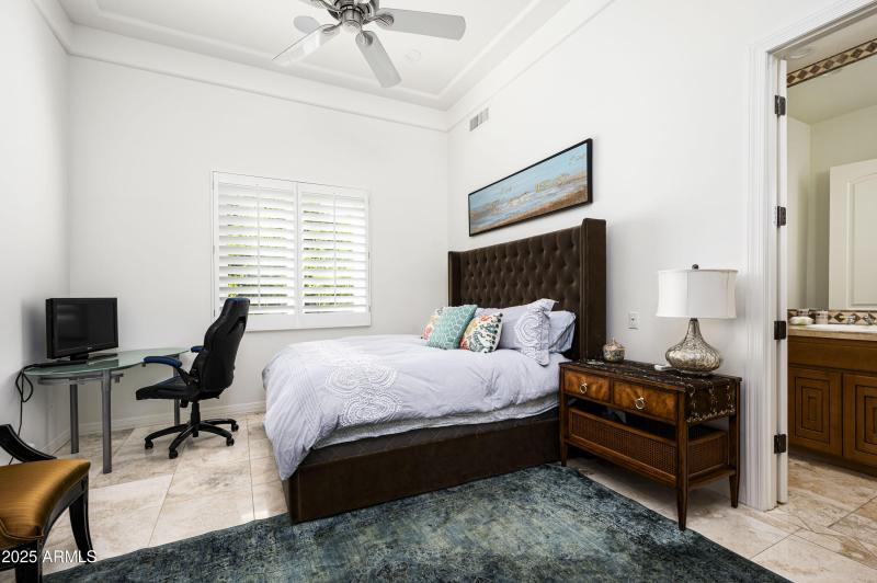 6649 E Berneil Dr-39