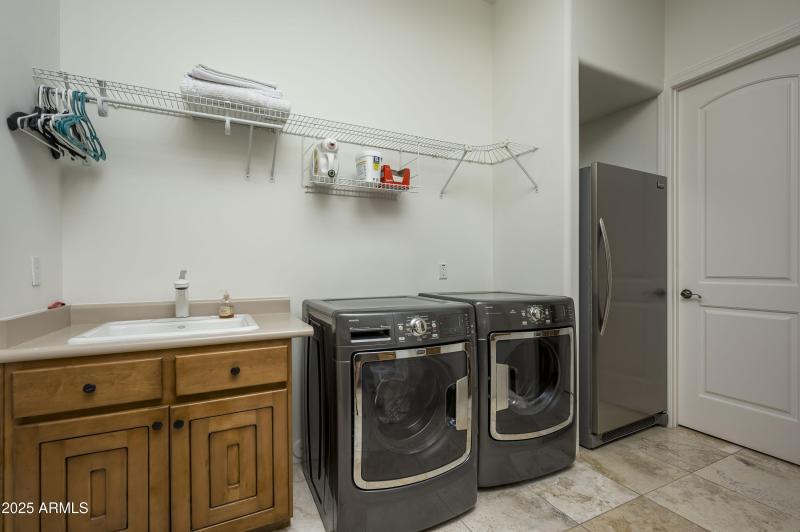 6649 E Berneil Dr-41