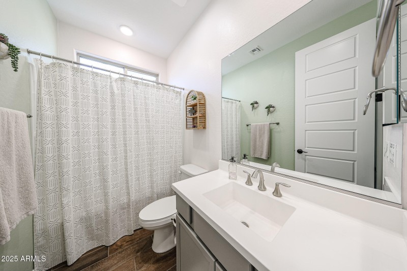 Guest Bath off entry