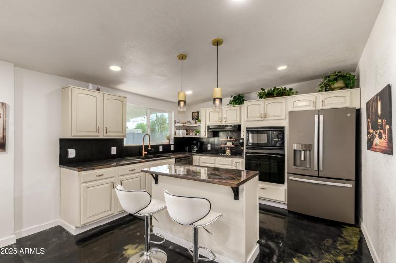 94e50b86d6bc026932ae22fc1c1a6527