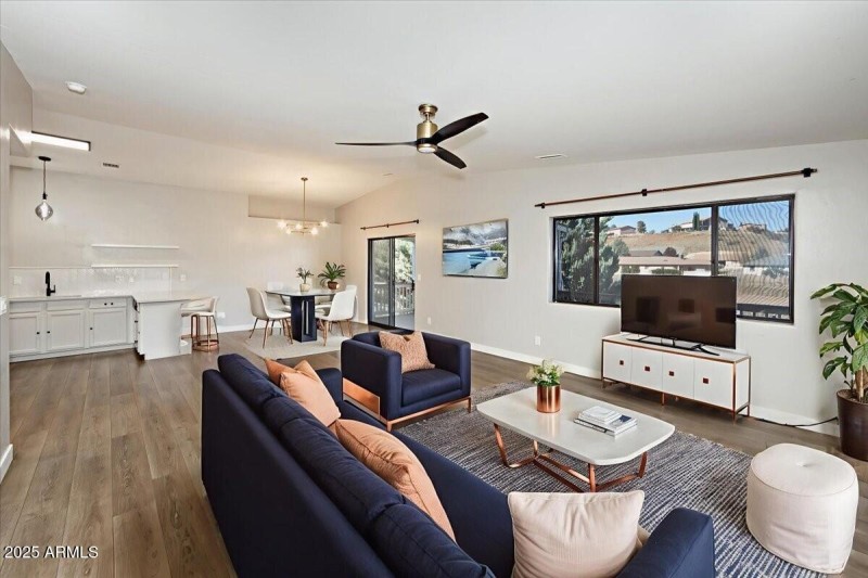 007_Living Room - Virt Staged