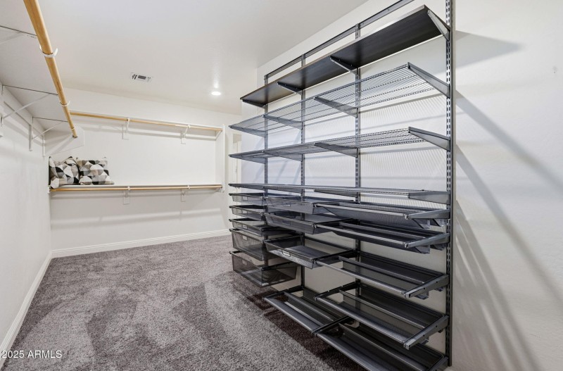 Elfa Shelfing System